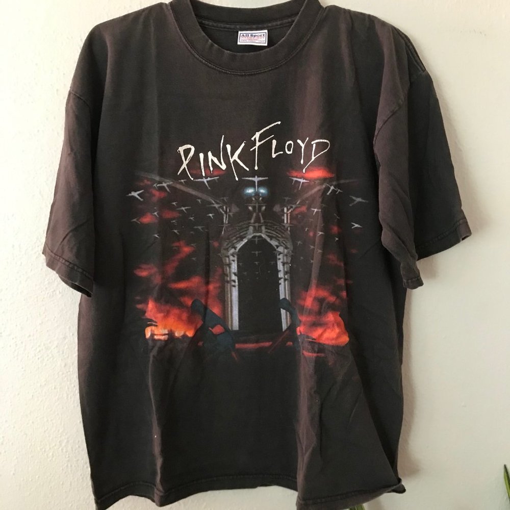 RARE VINTAGE Pink Floyd The Wall t-shirt